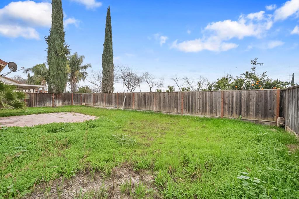 1342 Canyon Creek Dr, Newman, CA 95360