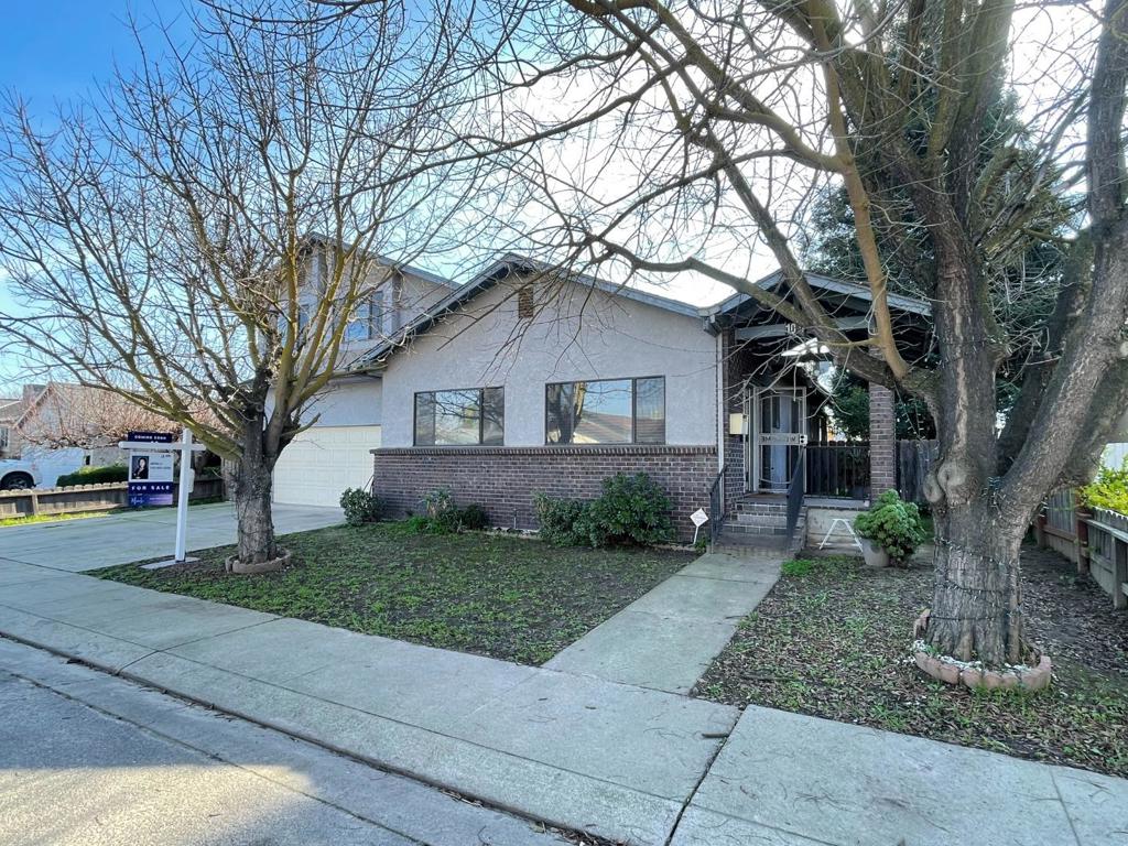 1016 Lombardy Dr, Modesto, CA 95351