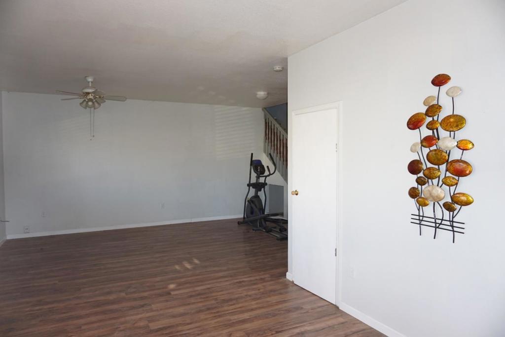 1016 Lombardy Dr, Modesto, CA 95351