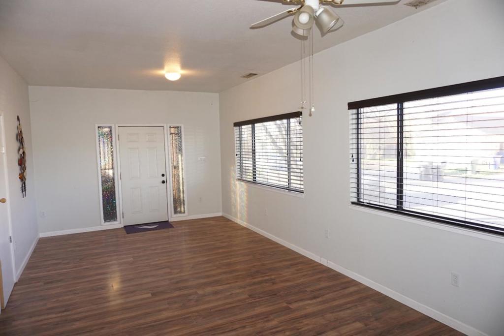 1016 Lombardy Dr, Modesto, CA 95351