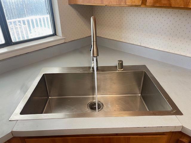 1016 Lombardy Dr, Modesto, CA 95351