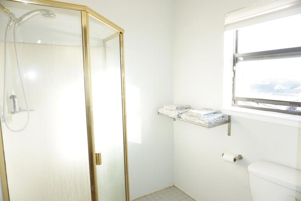 1016 Lombardy Dr, Modesto, CA 95351