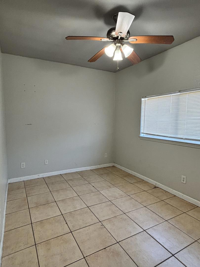 102 Oak St, Modesto, CA 95351