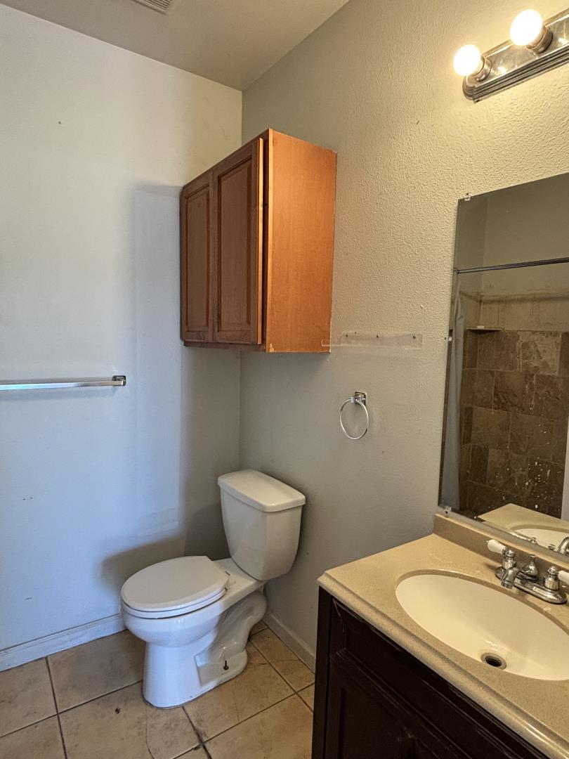 102 Oak St, Modesto, CA 95351