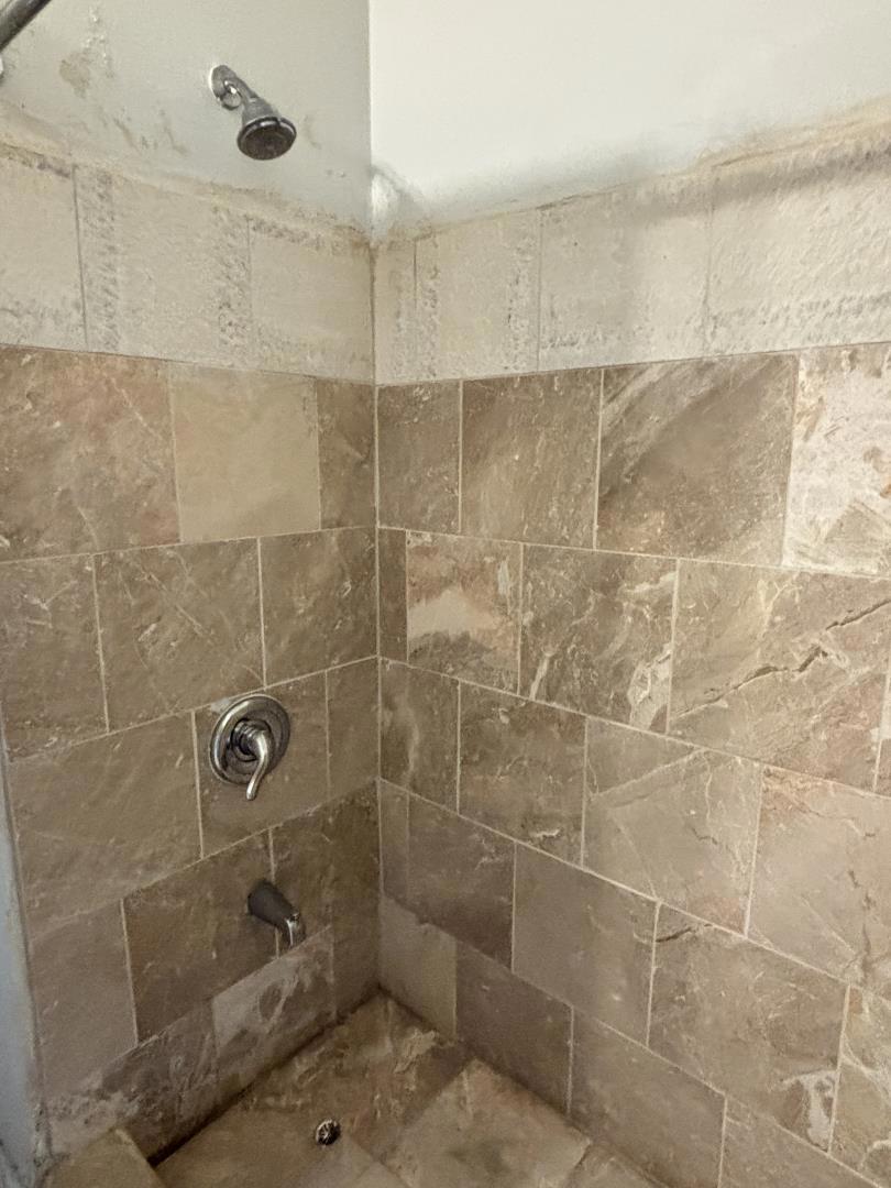 102 Oak St, Modesto, CA 95351