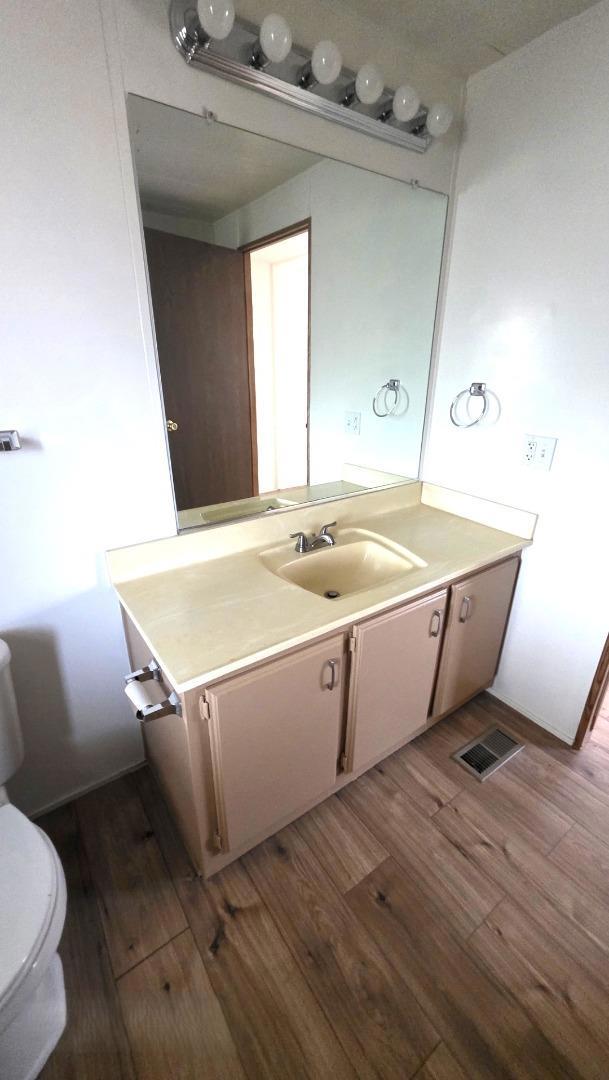 2561 Stillman St, Selma, CA 93662