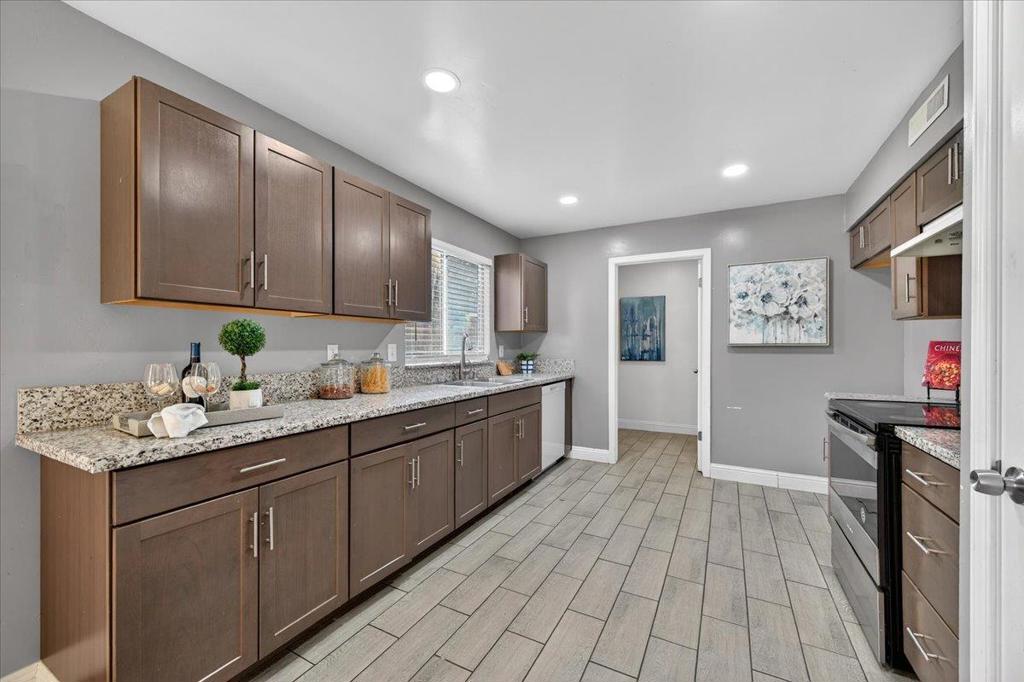 4639 W Saginaw Way, Fresno, CA 93722