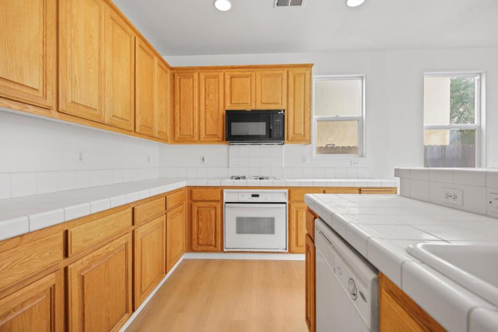 662 Cedar Mountain Dr, Newman, CA 95360