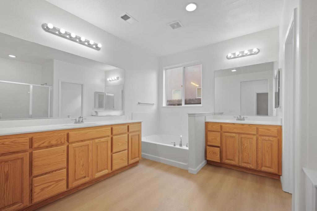 662 Cedar Mountain Dr, Newman, CA 95360