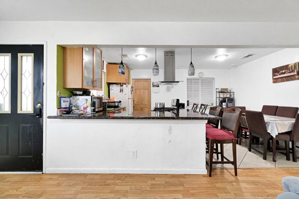 1007 Woodward, Fresno, CA 93706