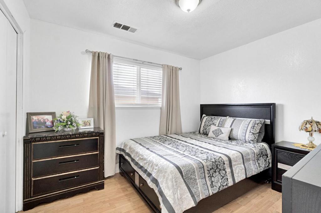 1007 Woodward, Fresno, CA 93706