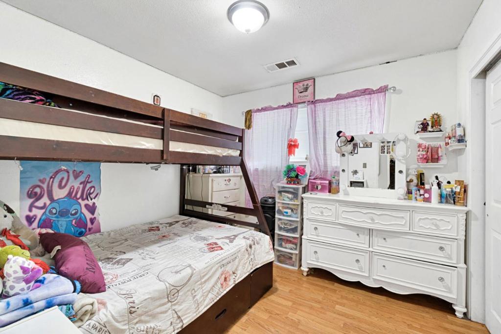 1007 Woodward, Fresno, CA 93706