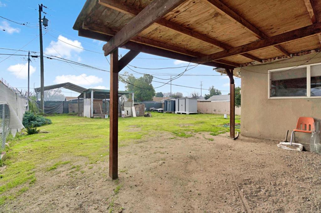 1007 Woodward, Fresno, CA 93706