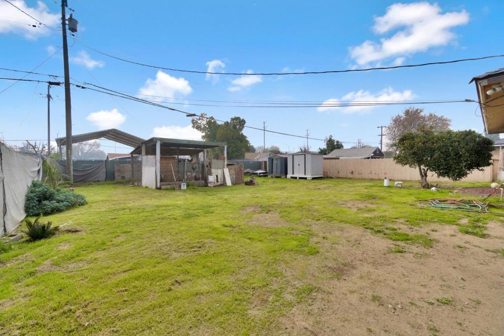 1007 Woodward, Fresno, CA 93706