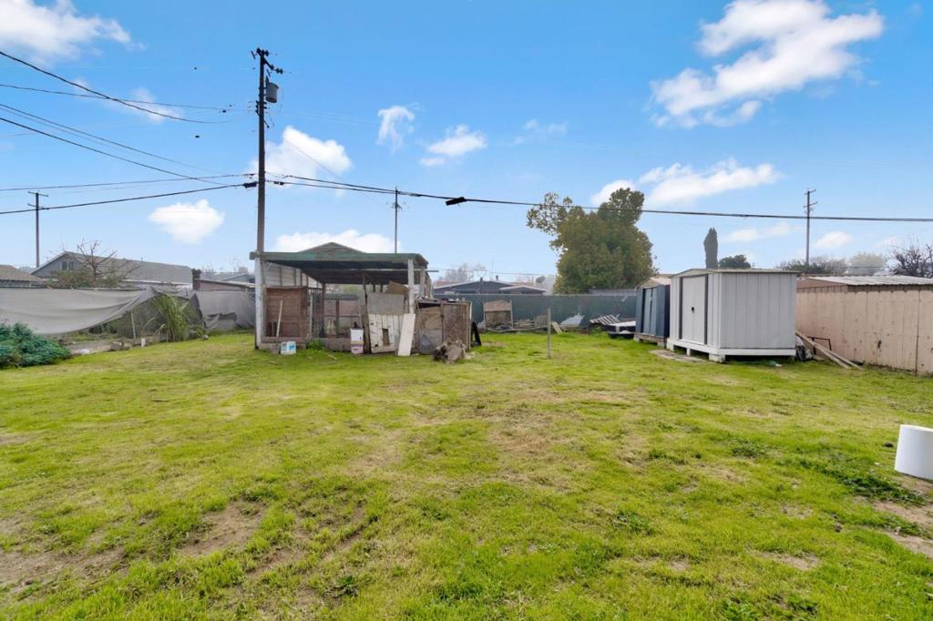 1007 Woodward, Fresno, CA 93706