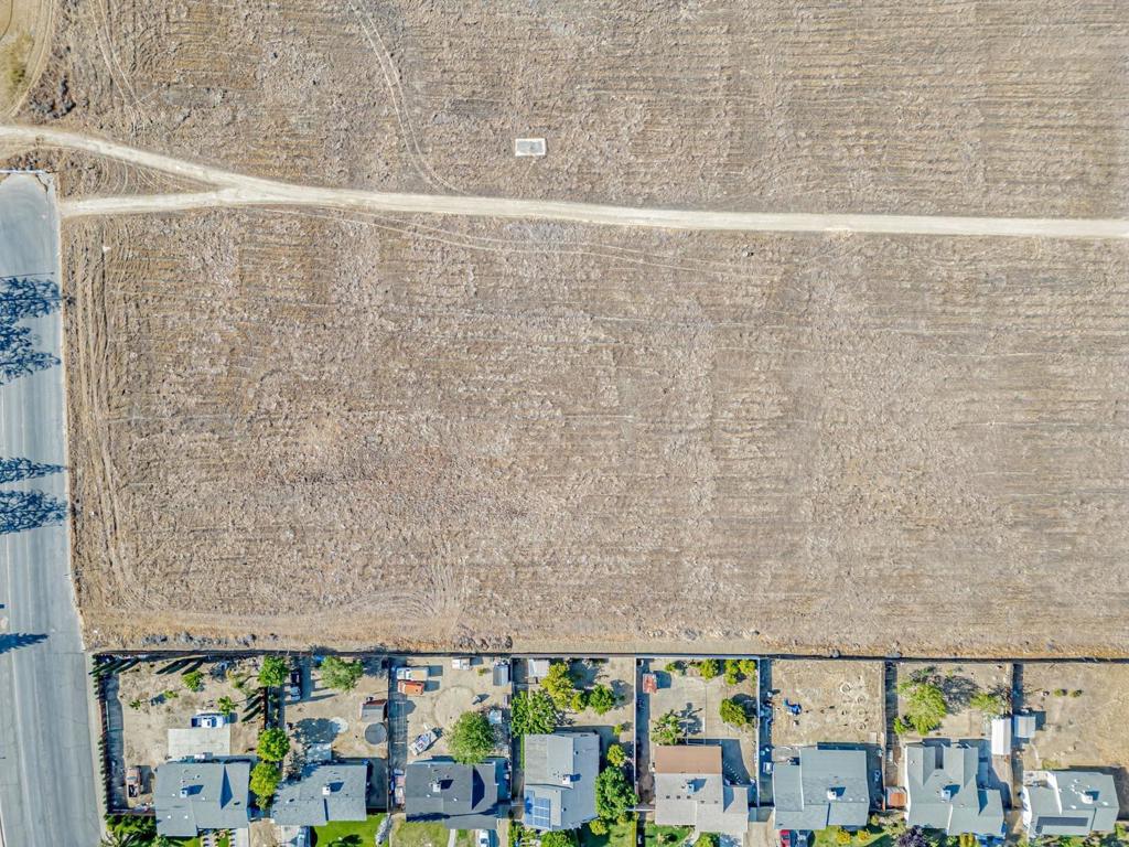 101 Amador St, Avenal, CA 93204