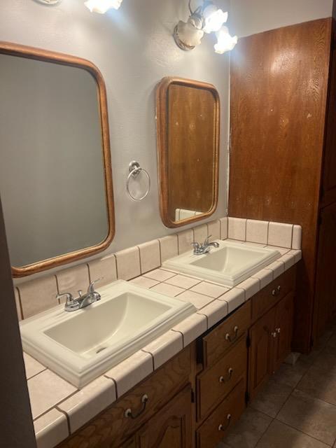 2189 N Burl Dr, Hanford, CA 93230