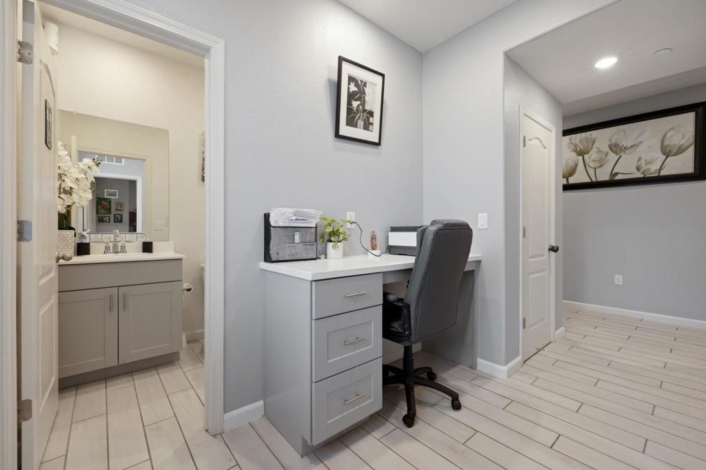 2075 Martin St, Los Banos, CA 93635