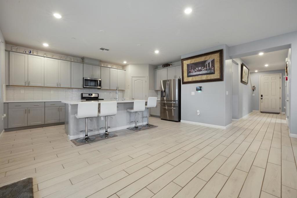 2075 Martin St, Los Banos, CA 93635