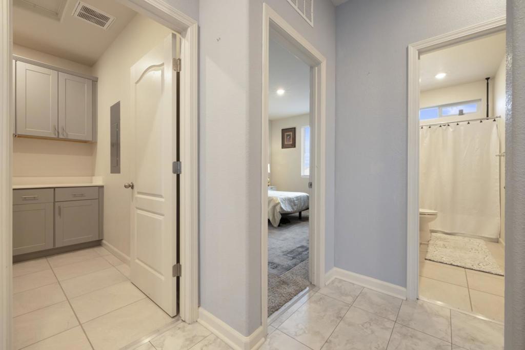 2075 Martin St, Los Banos, CA 93635