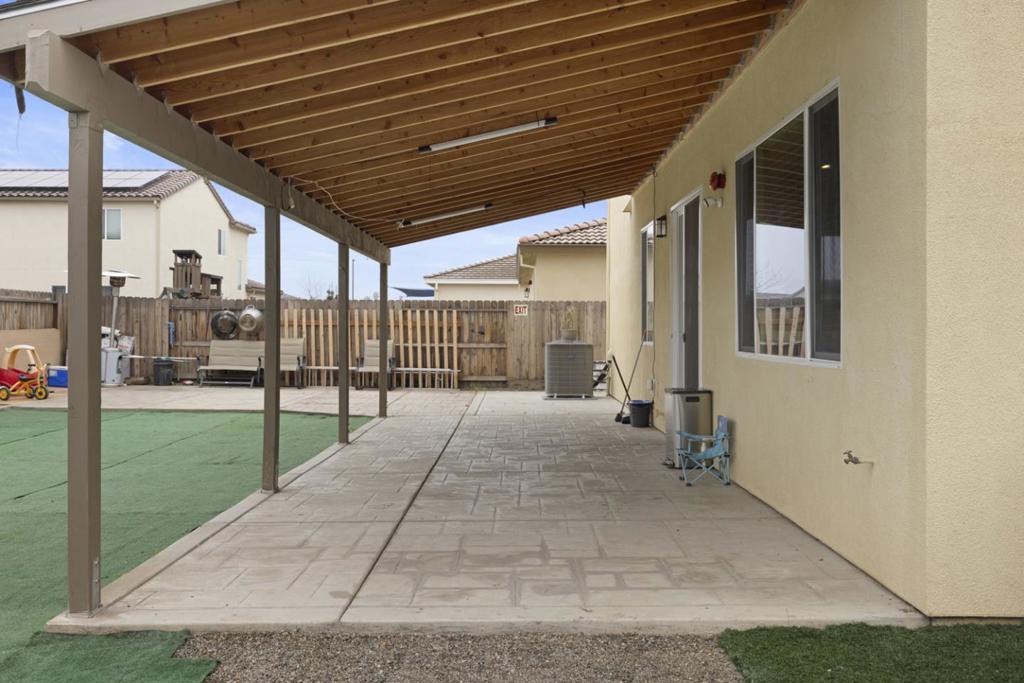 2075 Martin St, Los Banos, CA 93635