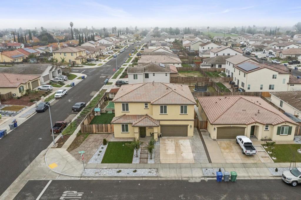 2075 Martin St, Los Banos, CA 93635