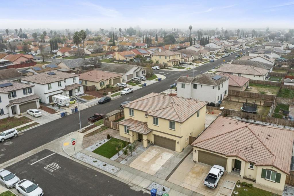 2075 Martin St, Los Banos, CA 93635