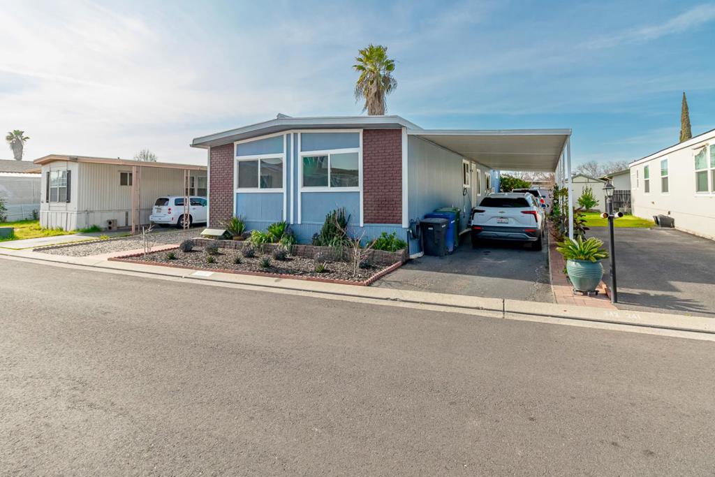 2621 Prescott Rd, Modesto, CA 95350