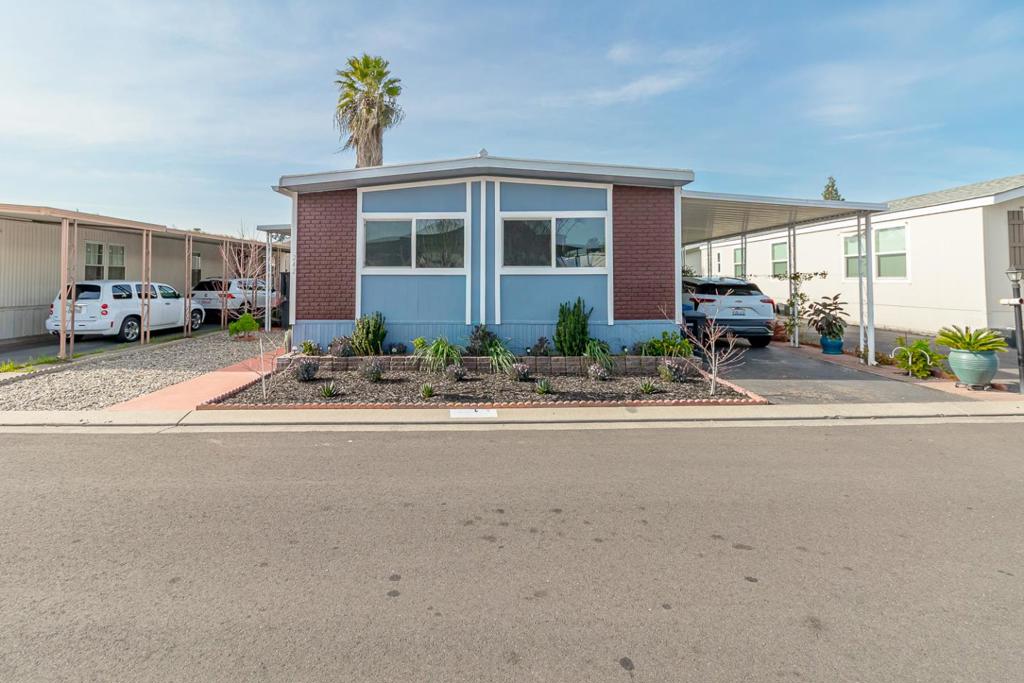 2621 Prescott Rd, Modesto, CA 95350