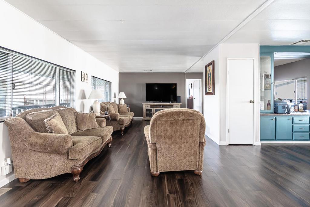 2621 Prescott Rd, Modesto, CA 95350