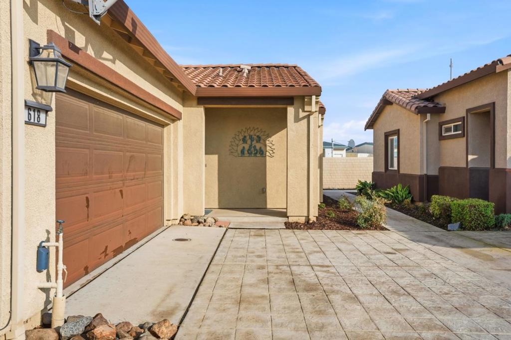 618 Machado St, Los Banos, CA 93635