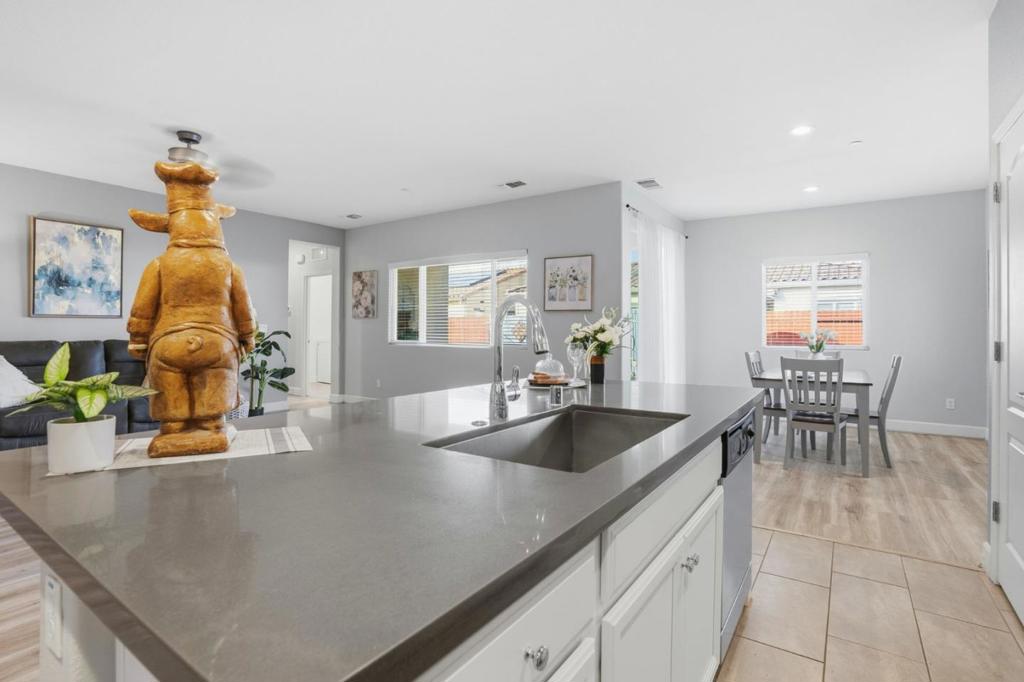 618 Machado St, Los Banos, CA 93635