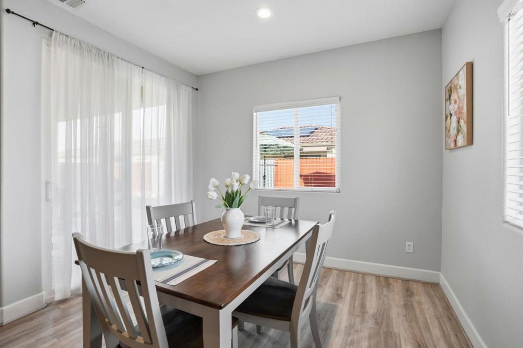 618 Machado St, Los Banos, CA 93635