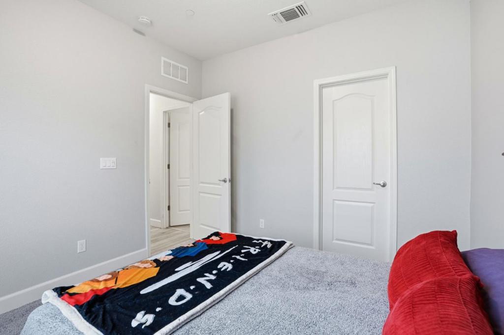 618 Machado St, Los Banos, CA 93635