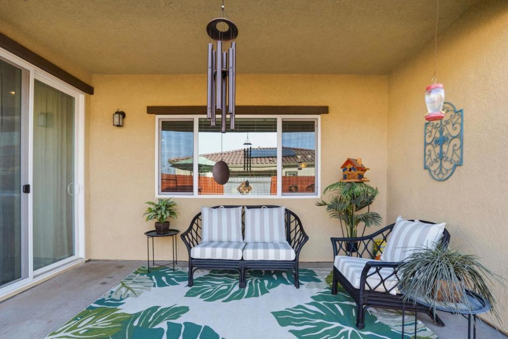 618 Machado St, Los Banos, CA 93635