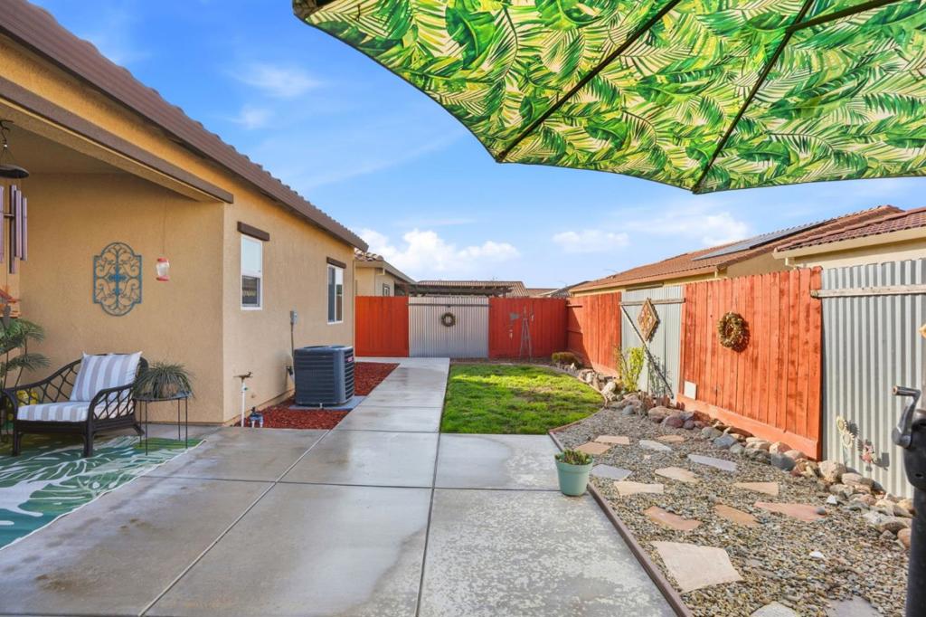 618 Machado St, Los Banos, CA 93635