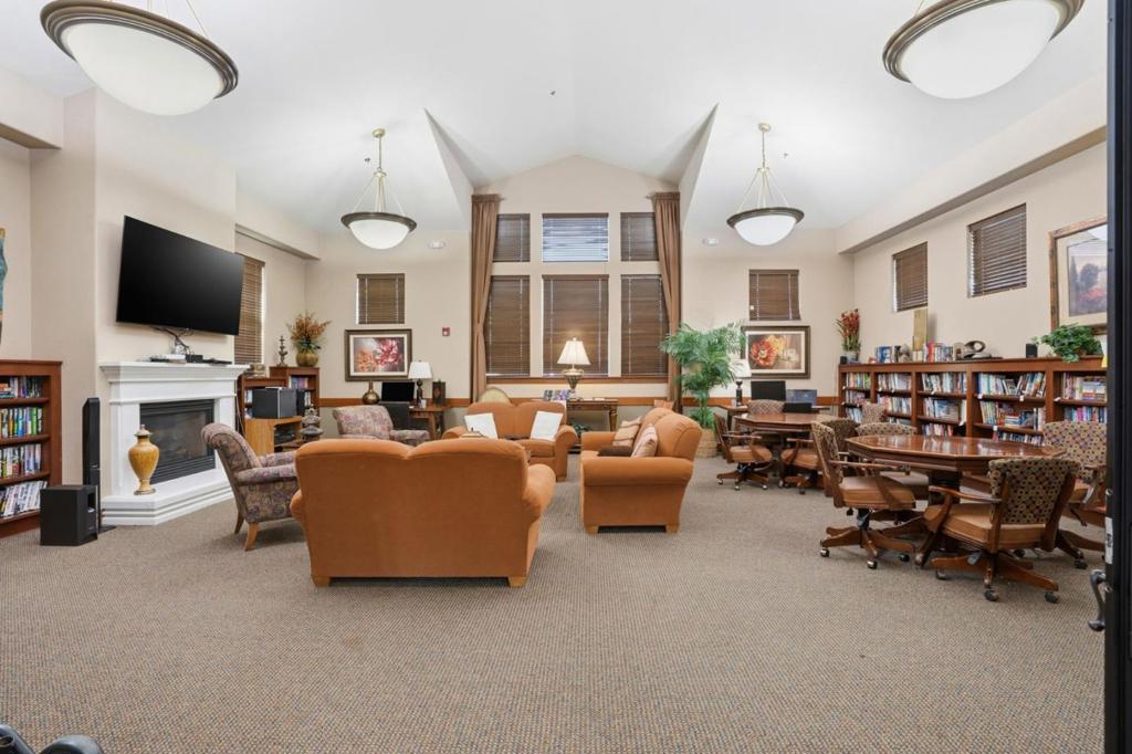 618 Machado St, Los Banos, CA 93635