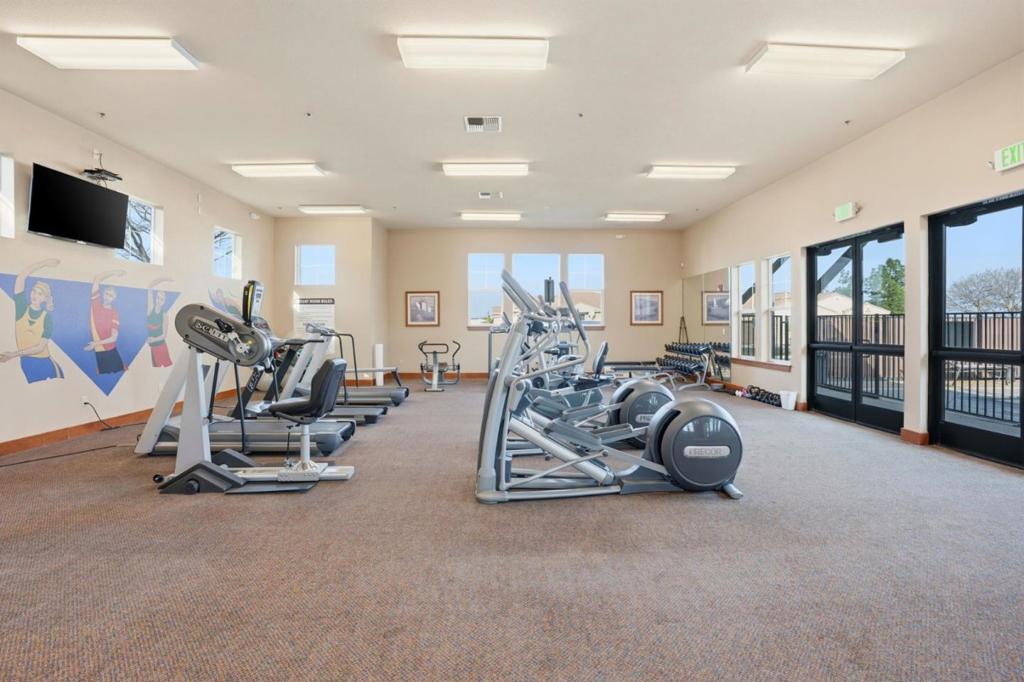 618 Machado St, Los Banos, CA 93635