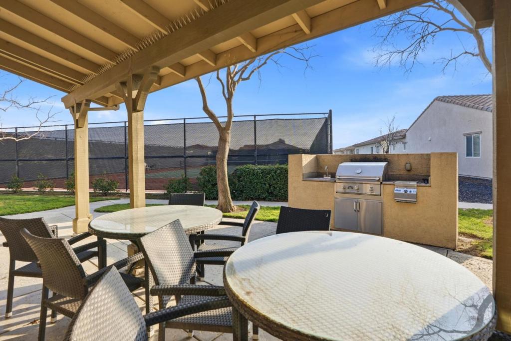 618 Machado St, Los Banos, CA 93635