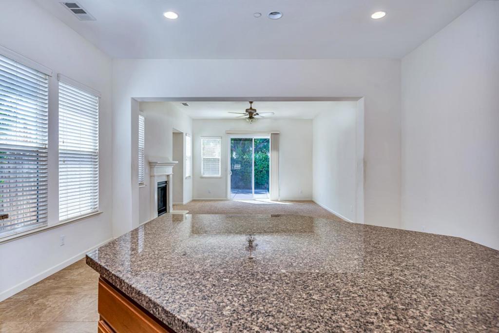 1149 Bellflower Way, Los Banos, CA 93635