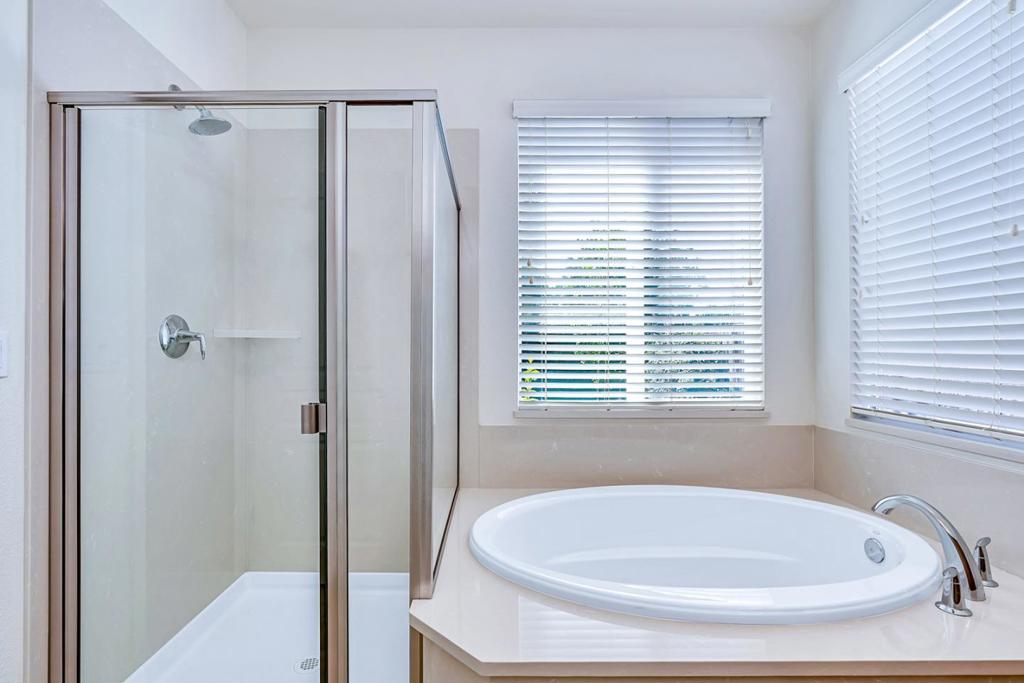 1149 Bellflower Way, Los Banos, CA 93635