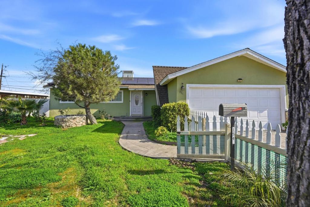 154 N Santa Rosa St, Los Banos, CA 93635