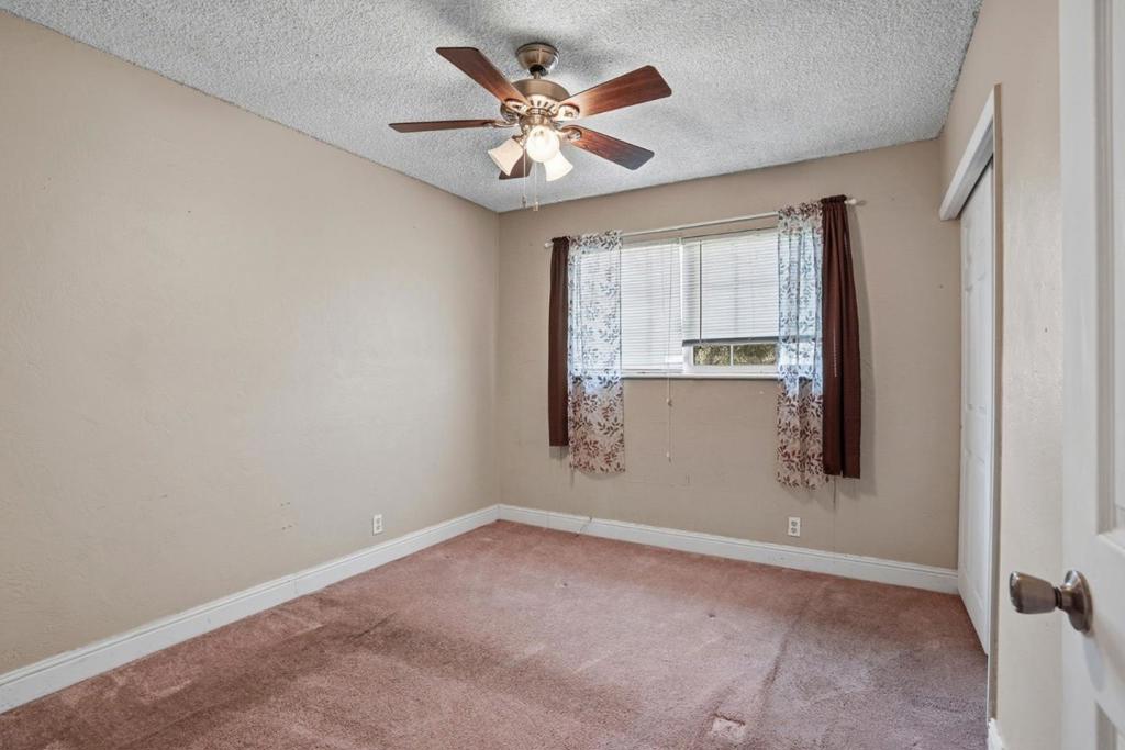 154 N Santa Rosa St, Los Banos, CA 93635