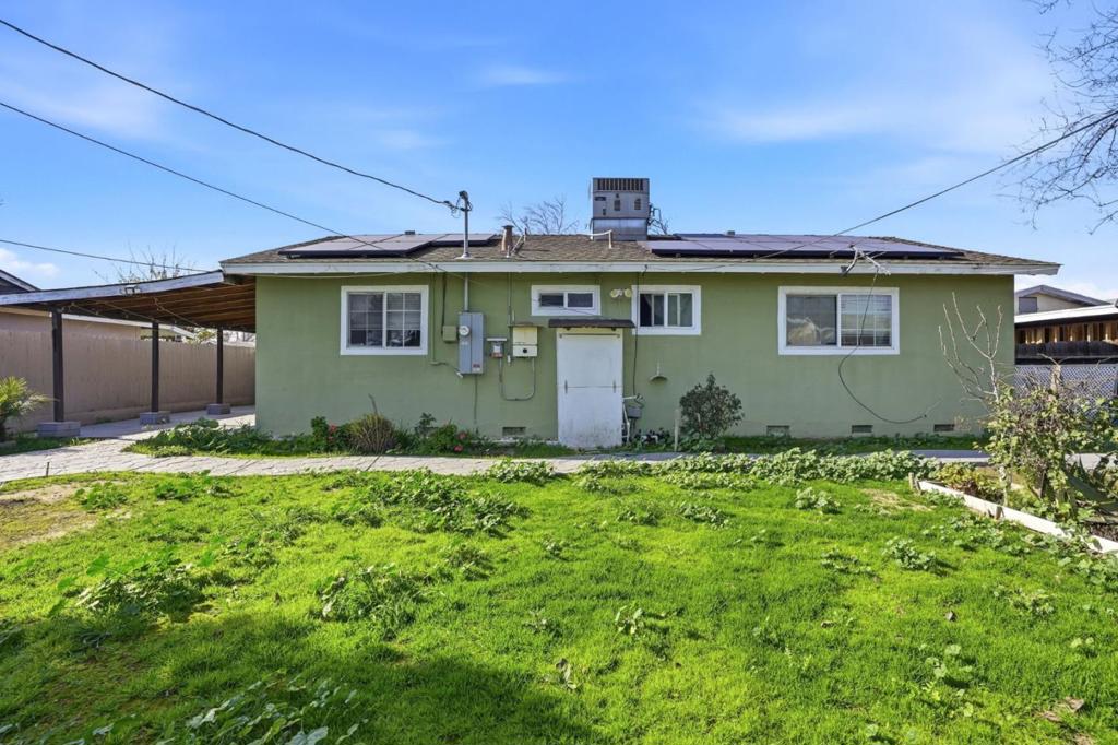 154 N Santa Rosa St, Los Banos, CA 93635