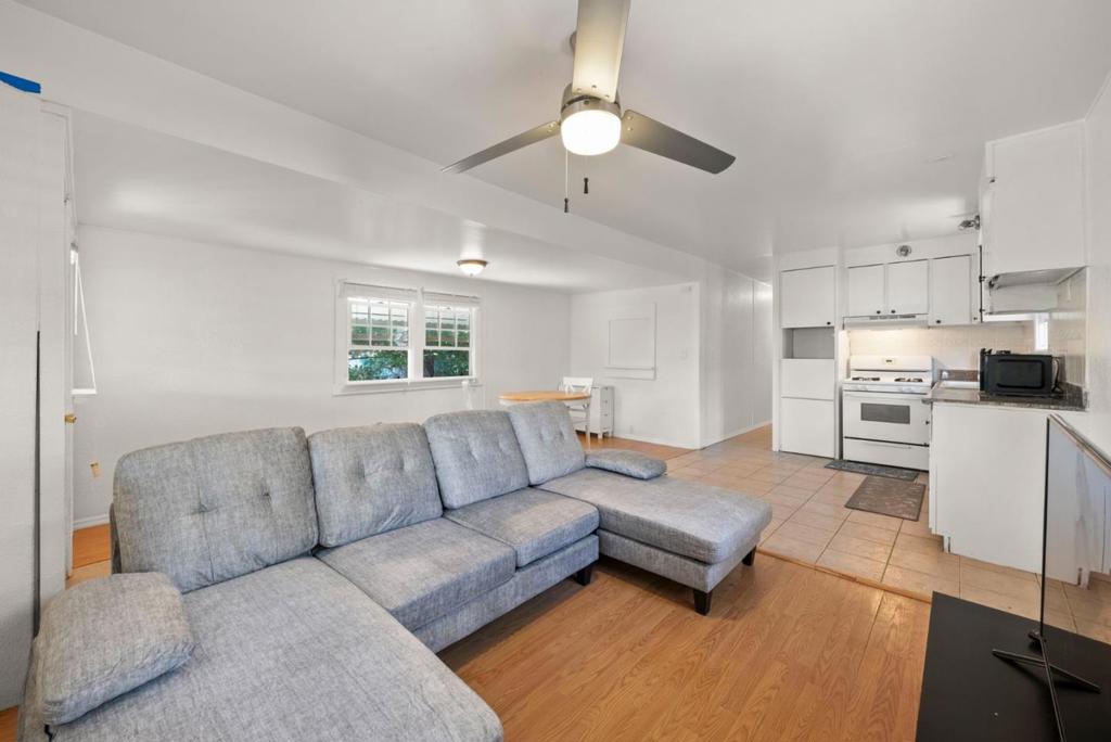 6726 Lakeshore Blvd, Lucerne, CA 95458