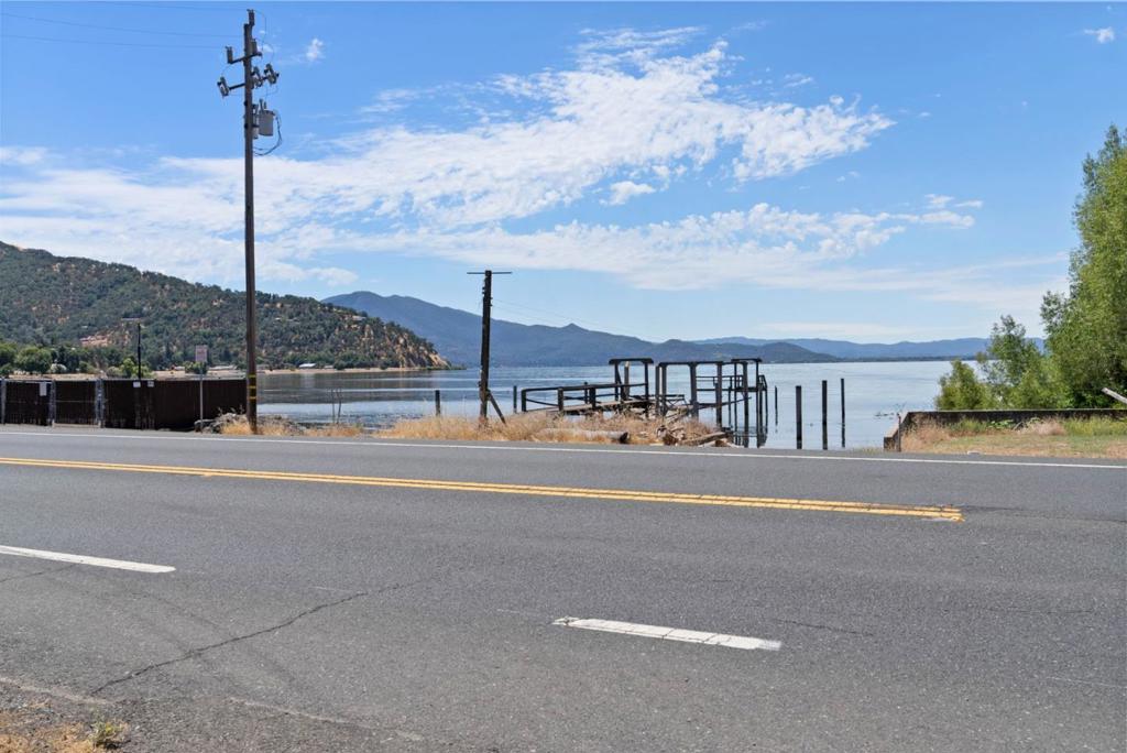 6726 Lakeshore Blvd, Lucerne, CA 95458