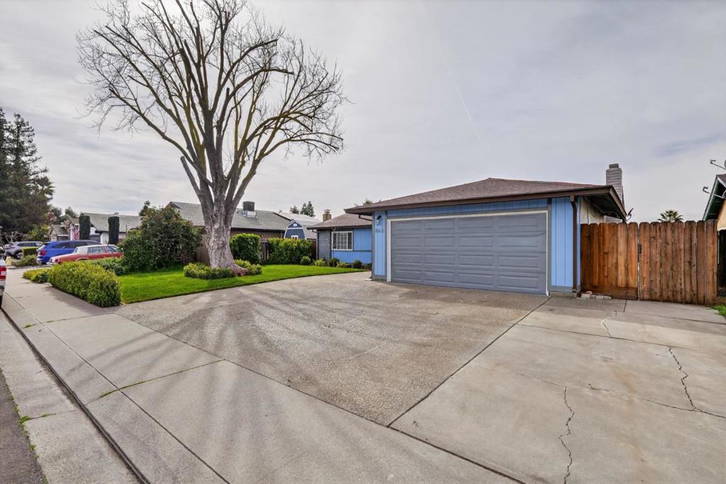 865 Locust Ave, Manteca, CA 95337