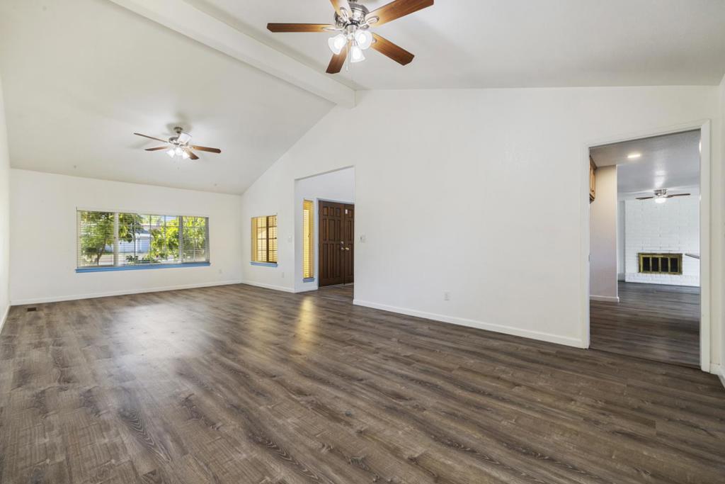 800 Treasure Ln, Manteca, CA 95337