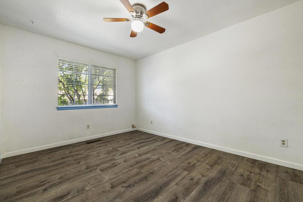 800 Treasure Ln, Manteca, CA 95337