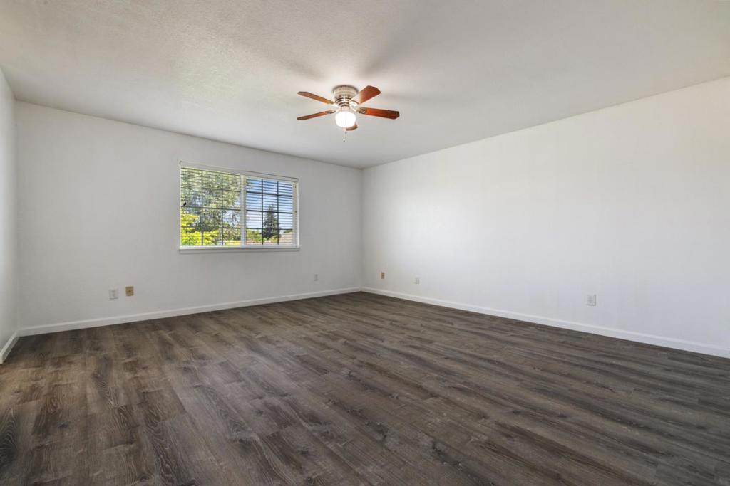 800 Treasure Ln, Manteca, CA 95337